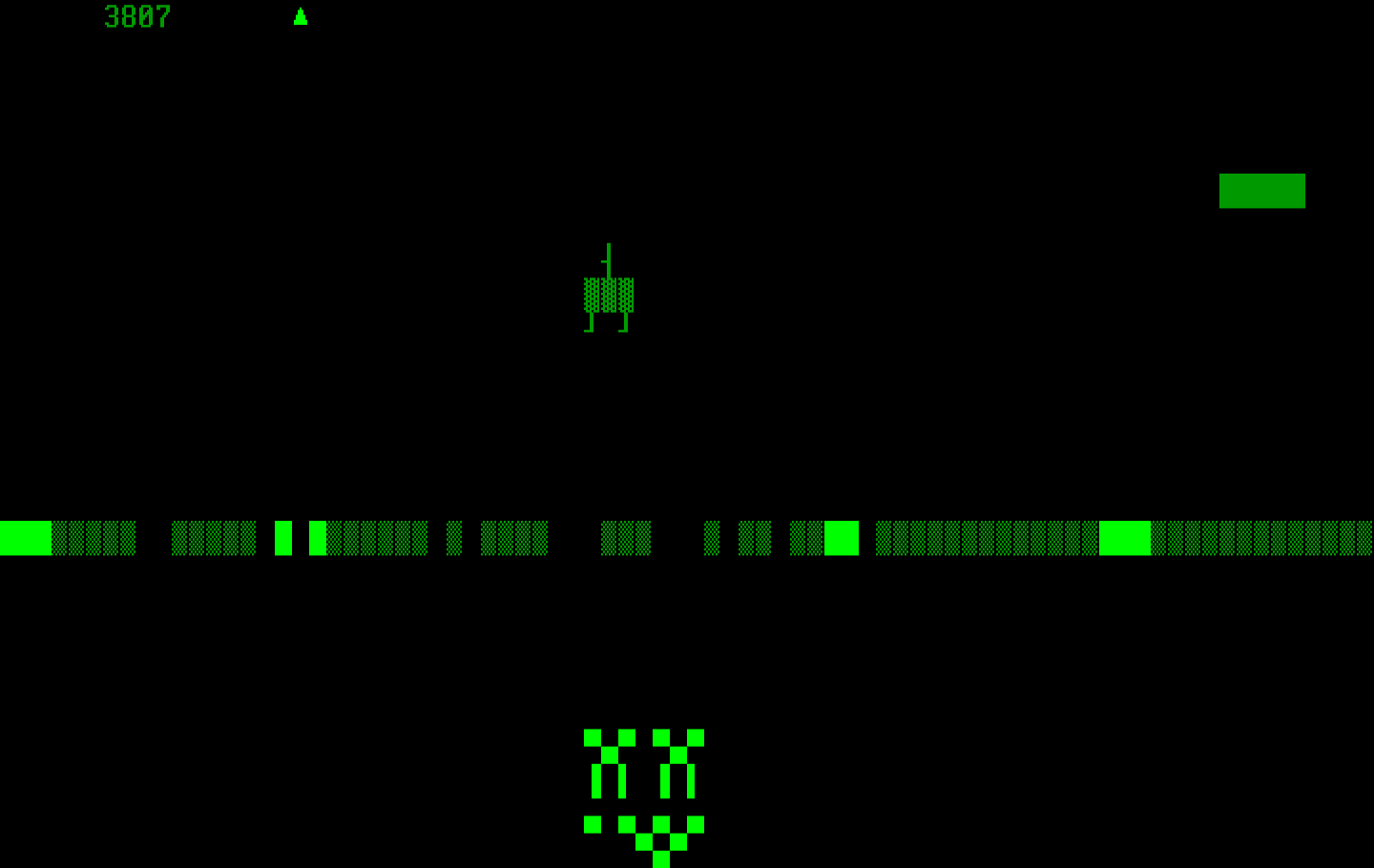 Czorian Siege IBM PC/Compatibles Screenshot: I've been hit!