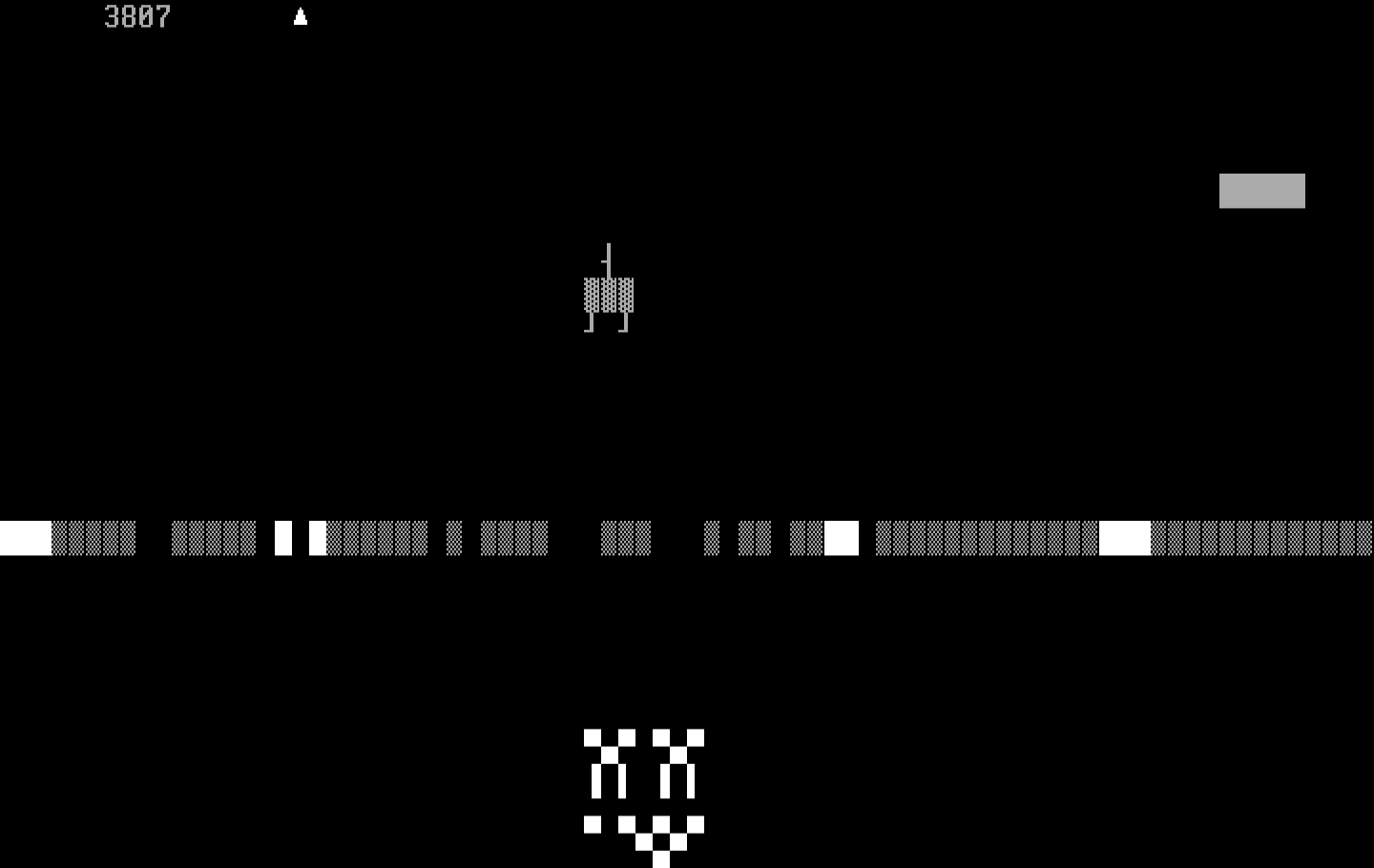 Czorian Siege IBM PC/Compatibles Screenshot: I've been hit!
