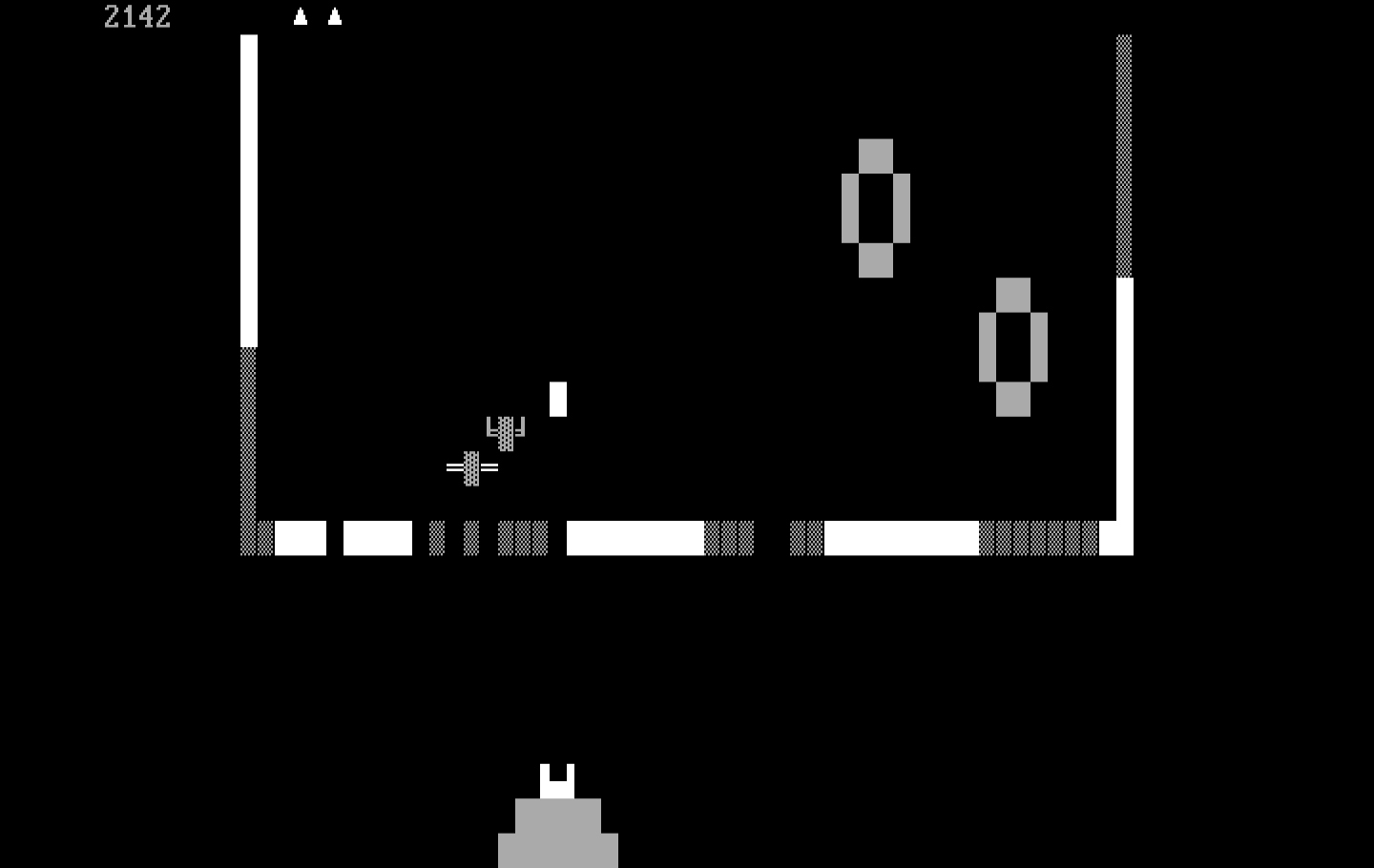 Czorian Siege IBM PC/Compatibles Screenshot: The game now repeats with increased difficulty.