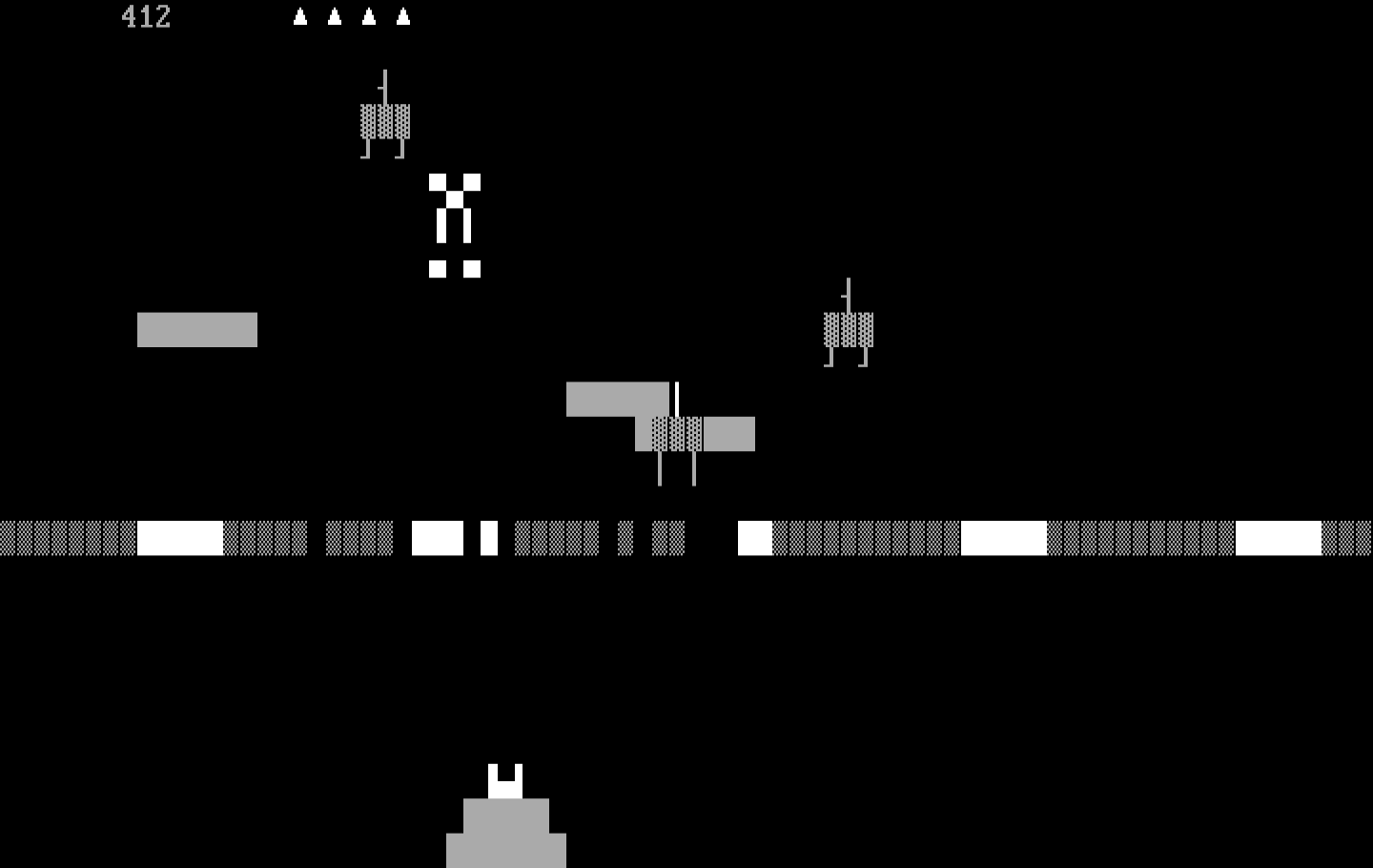 Czorian Siege IBM PC/Compatibles Screenshot: One opponent destroyed, more to go!