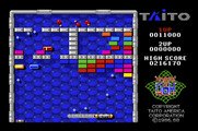 Arkanoid 2: Revenge of DOH for Apple IIgs - Destroying bricks on round 1...
