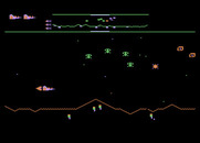 Defender for Atari 8-bit - Some new types of enemies begin appearing on the second wave...
