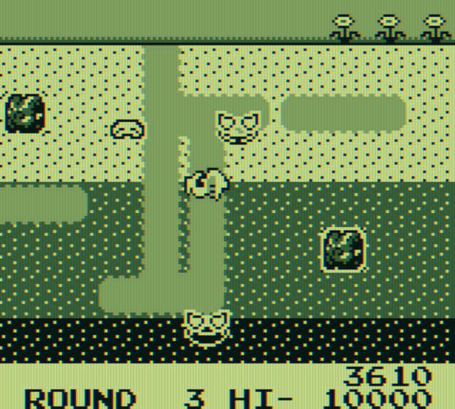 Dig Dug Game Boy Screenshot: Here come various opponents!