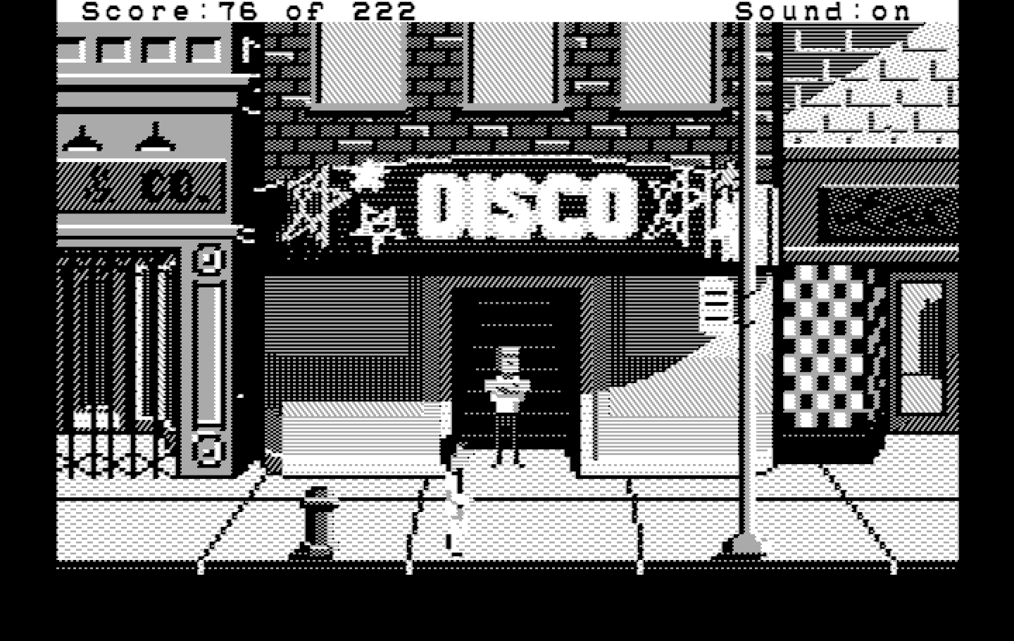Leisure Suit Larry in the Land of the Lounge Lizards IBM PC/Compatibles Screenshot: Time to visit the disco!