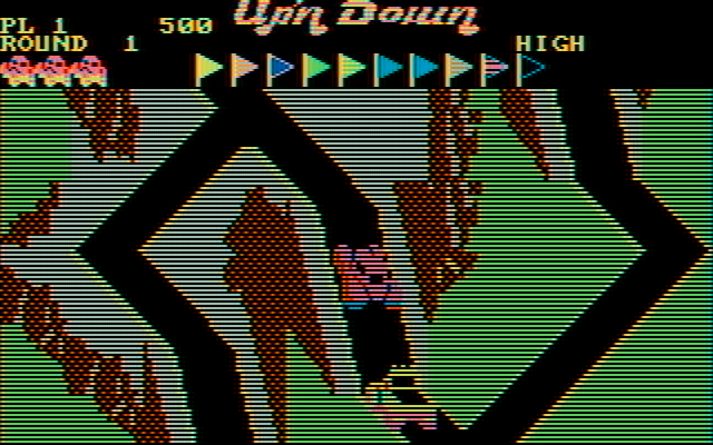 Up 'n Down IBM PC/Compatibles Screenshot: A car sneaking up from behind!