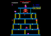 Donkey Kong for Amstrad CPC - Walk over the rivets to make them disappear and cause the platforms to fall.
