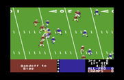 4th & Inches for Commodore 64 - Handoff to Bigg...