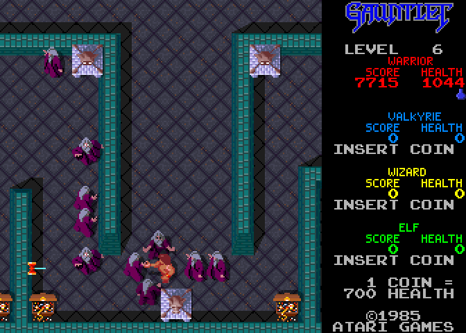 Gauntlet Arcade Screenshot: Surrounded by sorcerers!