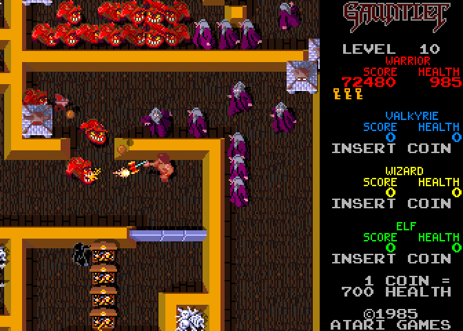 Gauntlet Arcade Screenshot: Fighting my way through the next maze.