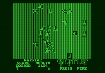 Gauntlet for Apple II - Level 3 doesn't have a lot of walls, but has numerous opponents!