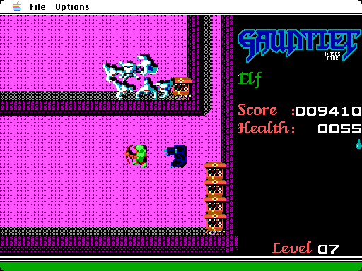 Gauntlet Macintosh Screenshot: Running from death!