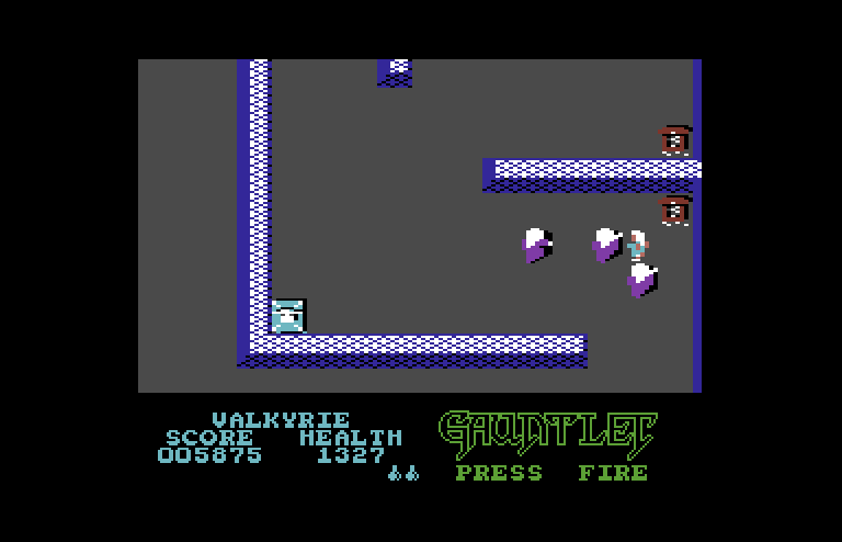 Gauntlet Commodore 64 Screenshot: The Wizards can appear and disappear!