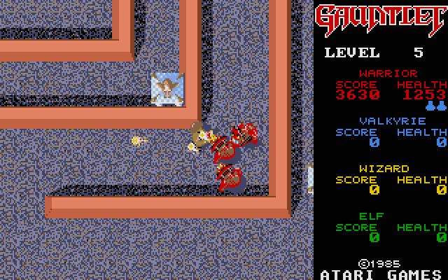 Gauntlet Atari ST Screenshot: Fighting demons...