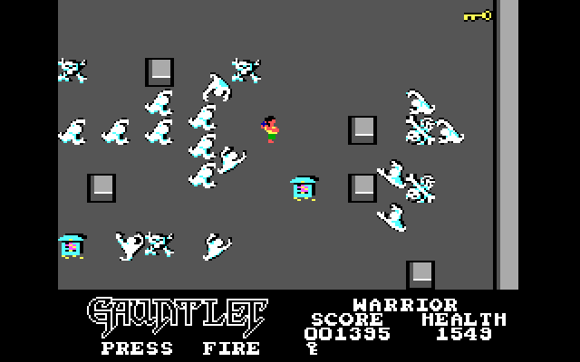 Gauntlet IBM PC/Compatibles Screenshot: I'm surrounded!