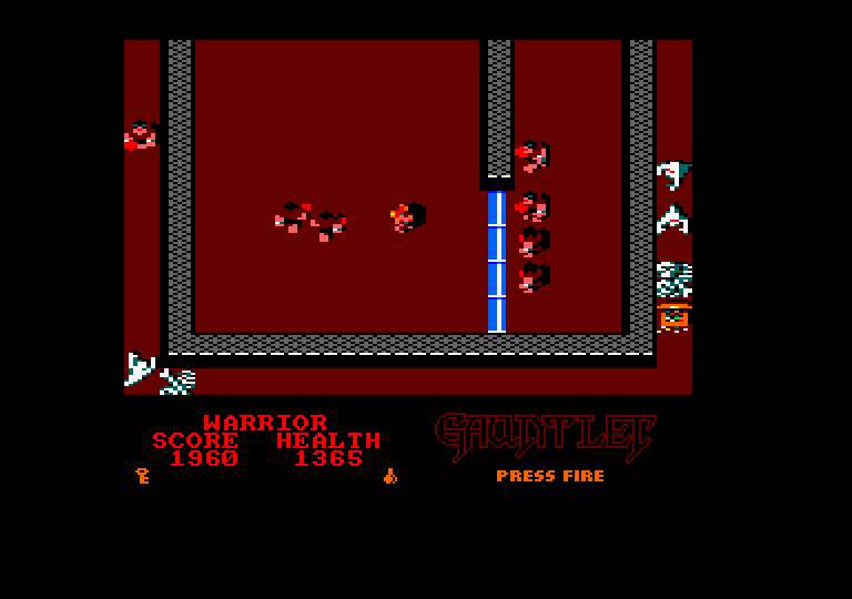 Gauntlet Amstrad CPC Screenshot: Fighting grunts.