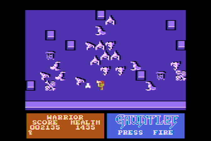 Gauntlet Atari 8-bit Screenshot: Surrounded by ghosts!