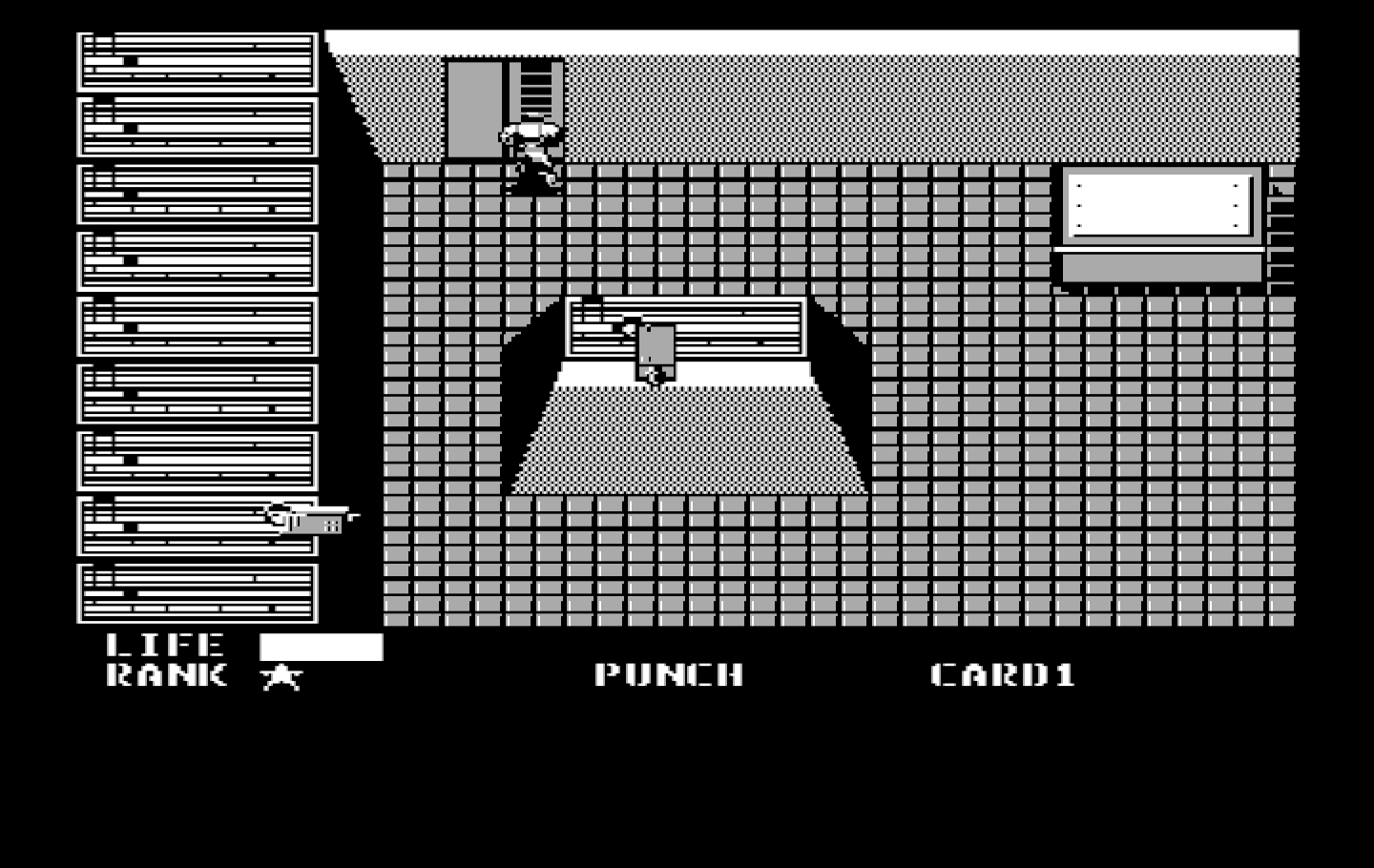 Metal Gear IBM PC/Compatibles Screenshot: Avoid the security system here.