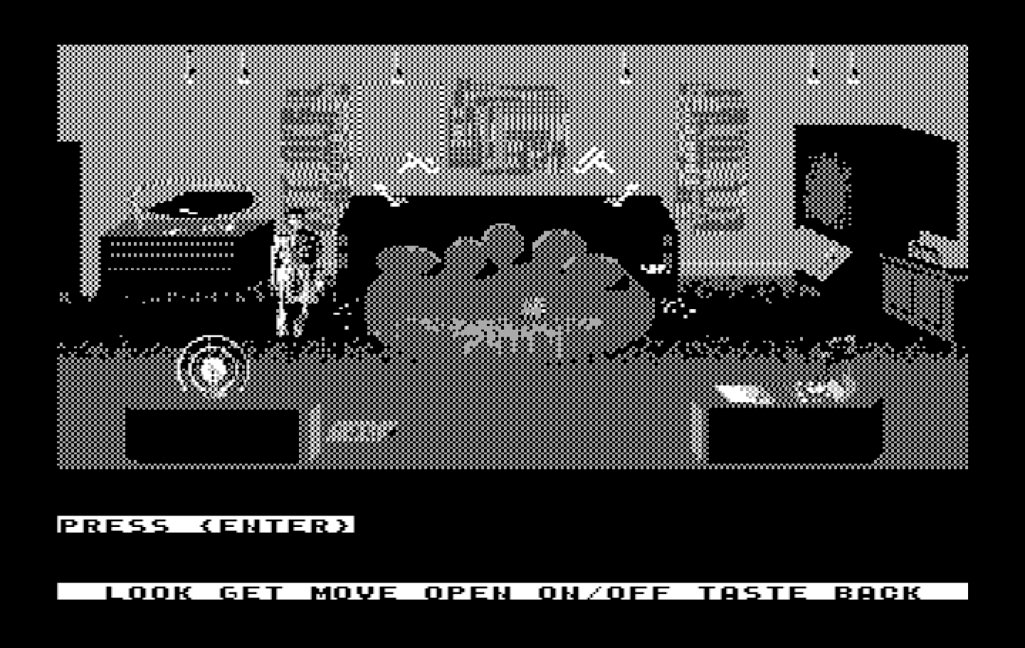 Mean Streets IBM PC/Compatibles Screenshot: Exploring Lola Lovetoy's place...