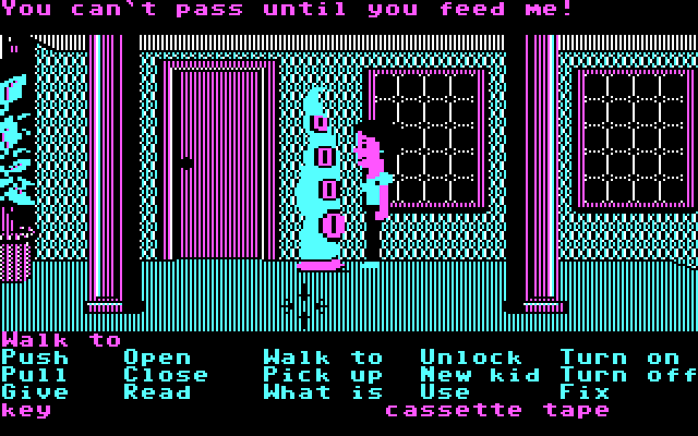 Maniac Mansion IBM PC/Compatibles Screenshot: A green tentacle won't let me pass!