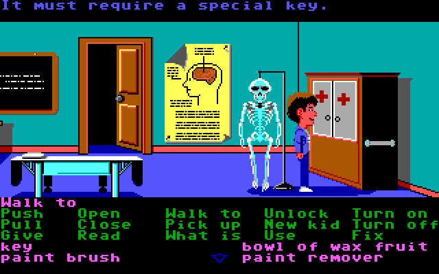 Maniac Mansion IBM PC/Compatibles Screenshot: Yikes, a skeleton!