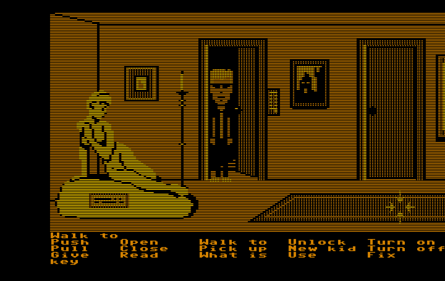 Maniac Mansion IBM PC/Compatibles Screenshot: The upstairs hallway...