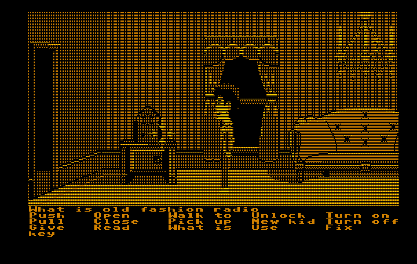 Maniac Mansion IBM PC/Compatibles Screenshot: This old fashion radio may be handy later in the game.