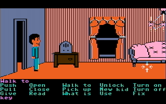 Maniac Mansion IBM PC/Compatibles Screenshot: Oh look, an old radio!