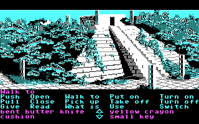 Zak McKracken and the Alien Mindbenders IBM PC/Compatibles Screenshot: After reaching this pyramid, there's another maze inside of it.