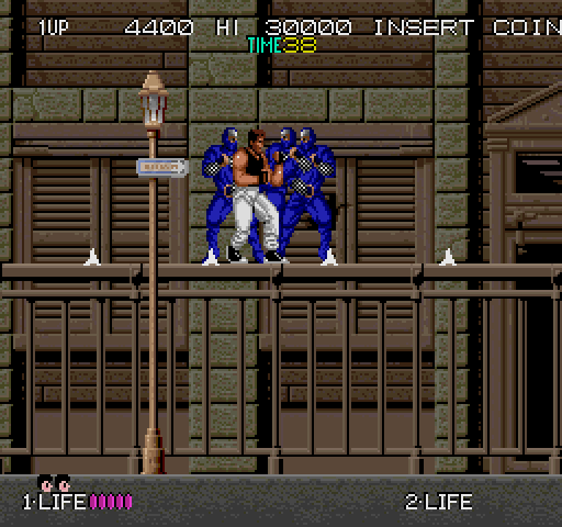 Bad Dudes vs. Dragon Ninja Arcade Screenshot: I'm surrounded!