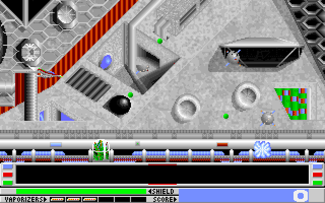 Revenge of Defender IBM PC/Compatibles Screenshot: Some enemies can't be destroyed in a single shot, if at all.