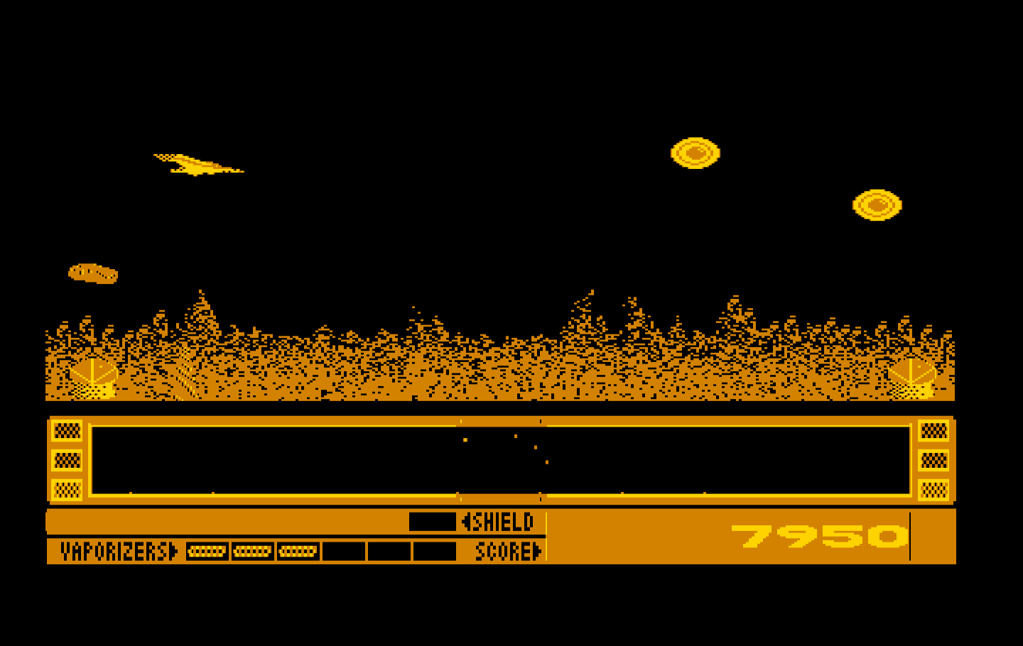 Revenge of Defender IBM PC/Compatibles Screenshot: Incoming flying saucers...