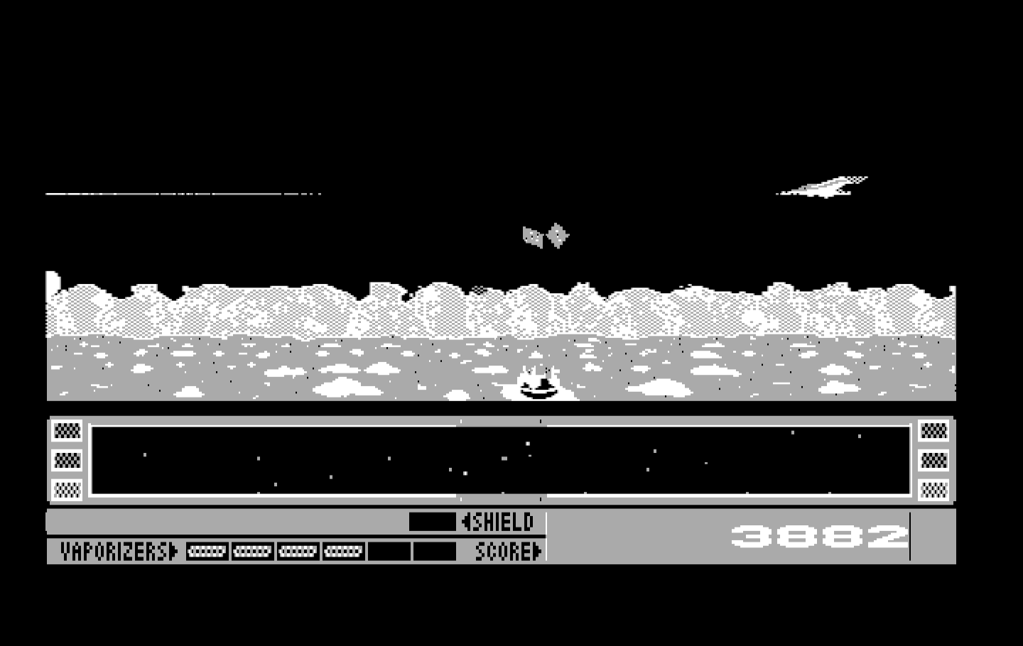 Revenge of Defender IBM PC/Compatibles Screenshot: You can fly both left and right in the game.
