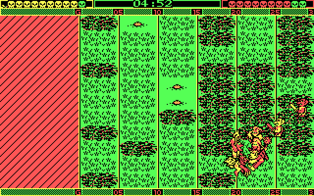 Grave Yardage IBM PC/Compatibles Screenshot: Trying to tackle whomever has the ball...