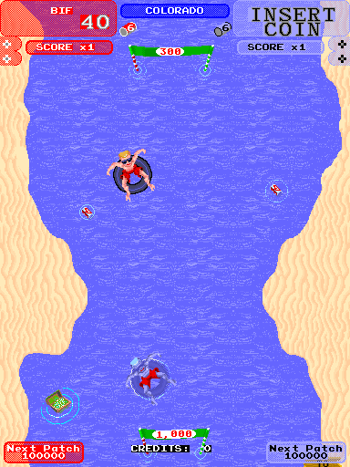 Toobin' Arcade Screenshot: Rafting down the river...
